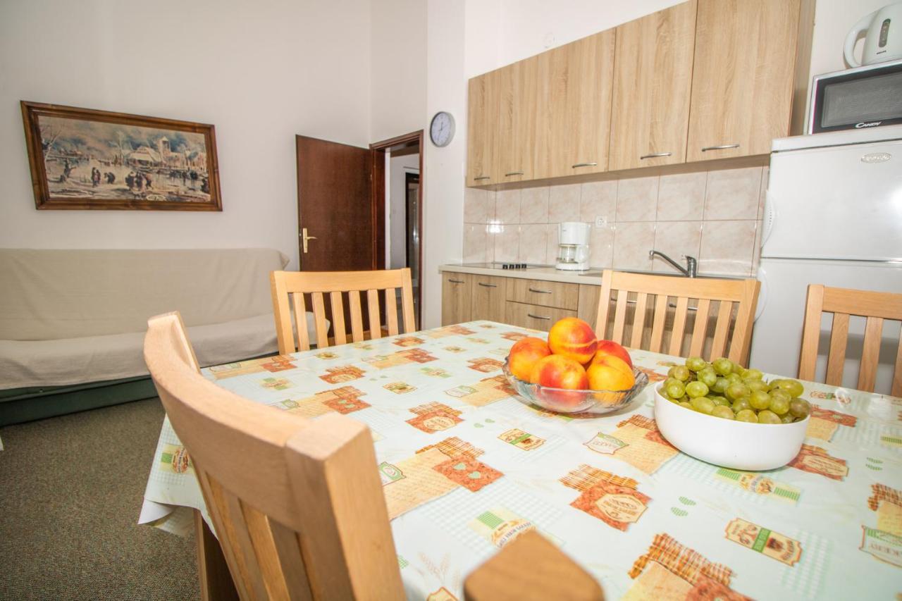 Renata Apartment With A View Башка Екстер'єр фото