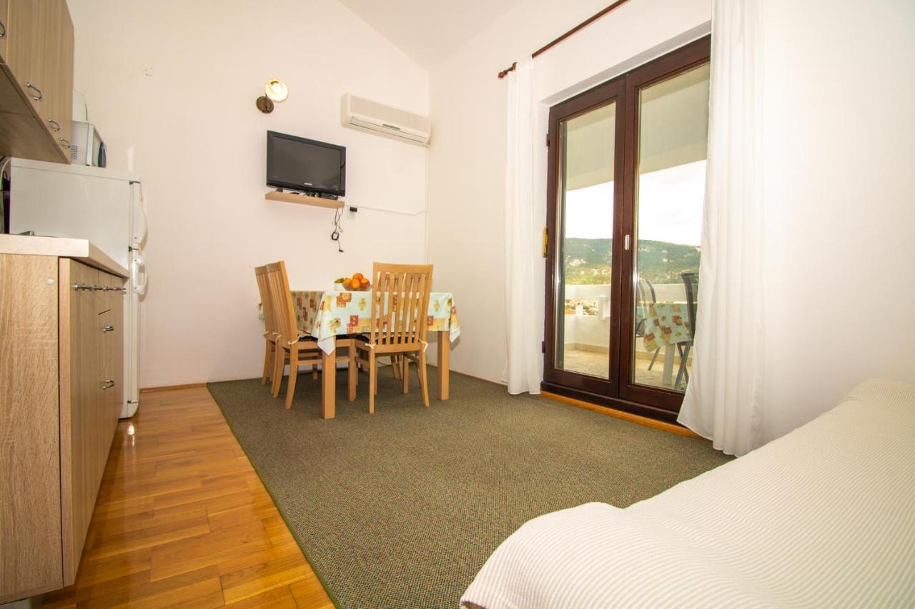 Renata Apartment With A View Башка Екстер'єр фото